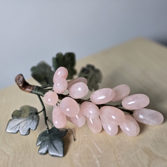 Cluster of Grapes Rose Quartz and Jadeite Leaves - Picture 2 of 5